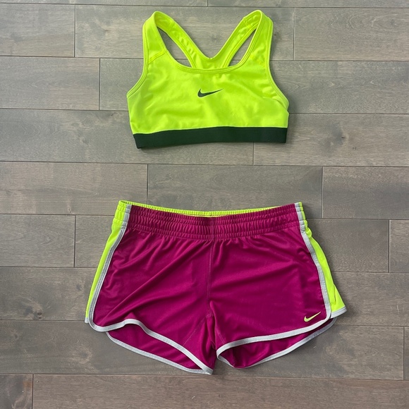 Nike sport bra + shorts - Picture 1 of 1